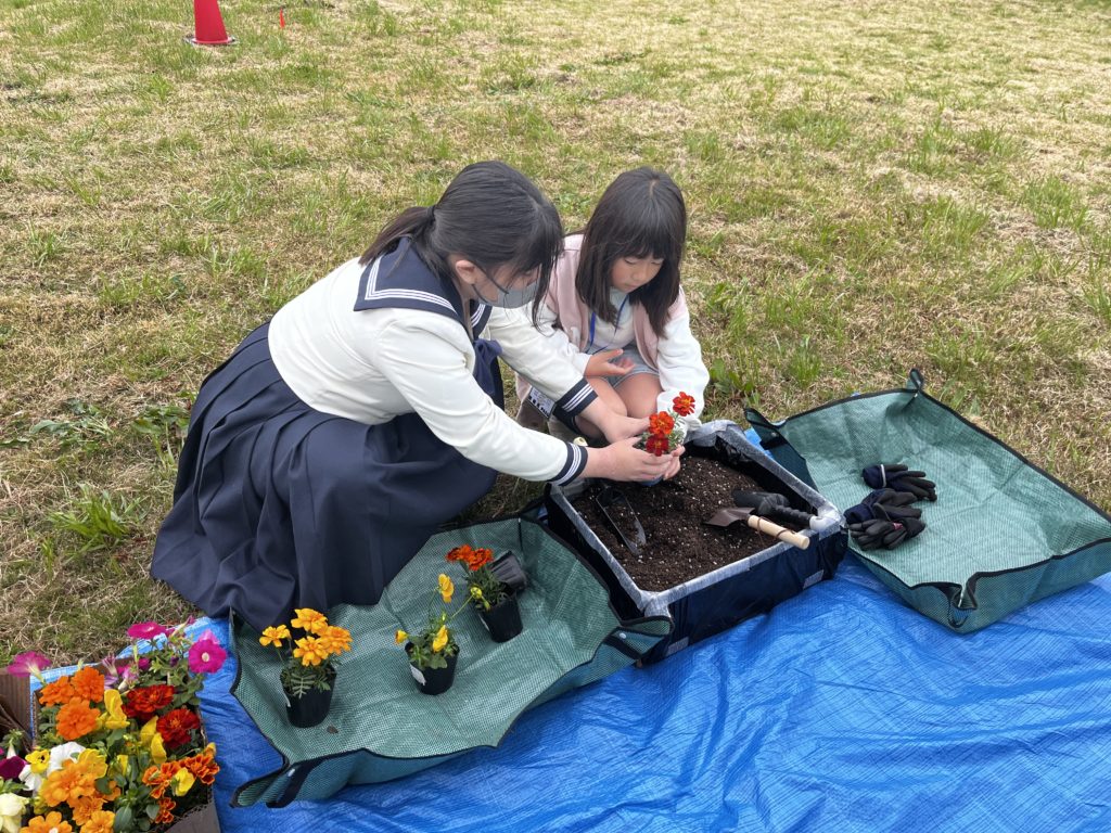博多女子_地域循環型培養土×廃プラアップサイクルフラワーポット